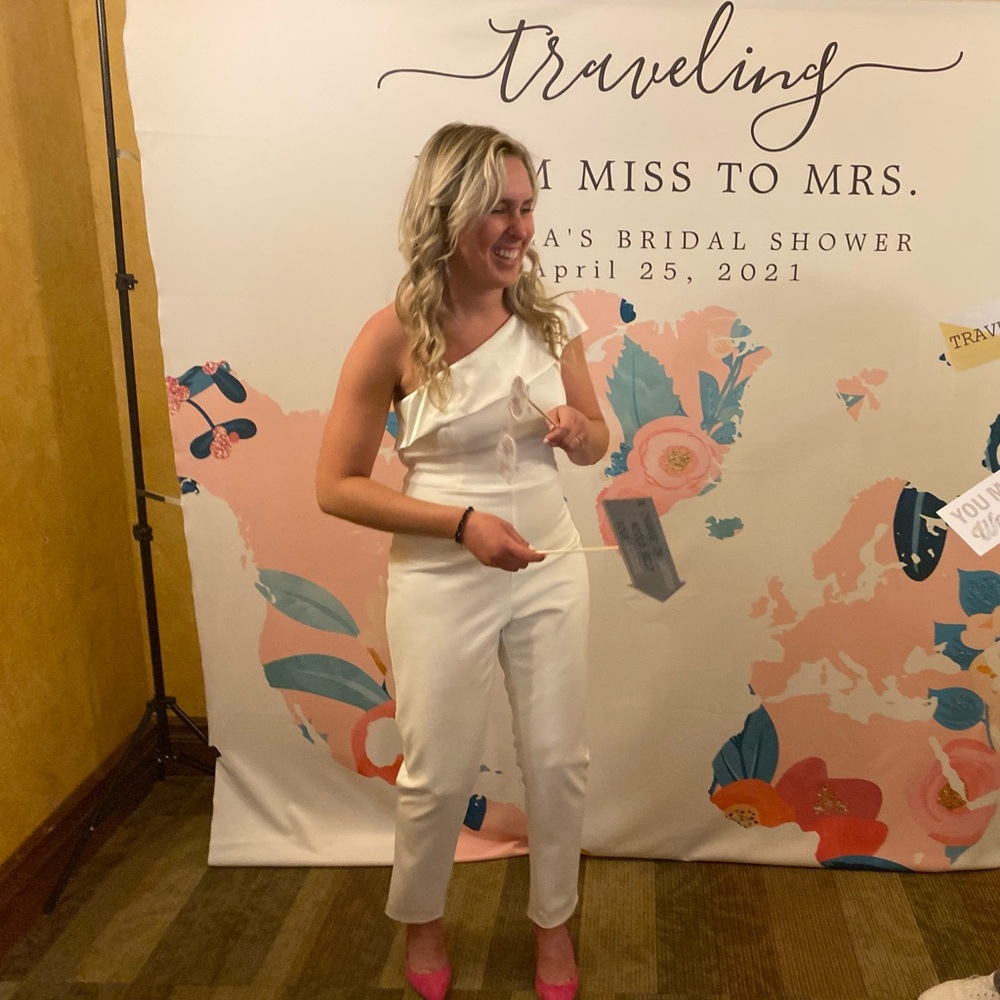 White Adrianna Papell Jumpsuit size 4